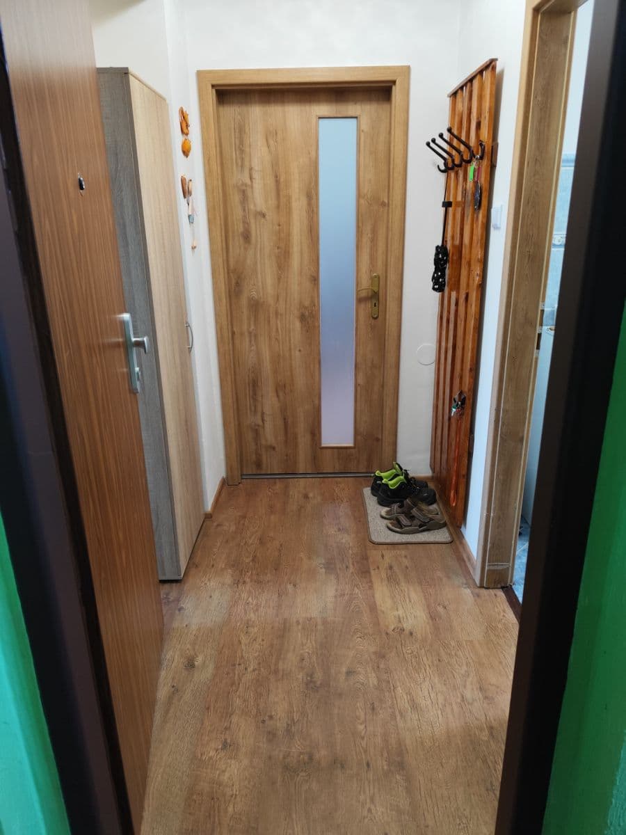 Pronájem bytu 2+1 54 m², Lhotecká, Mníšek pod Brdy, Středočeský kraj Pronájem bytu 2+1 54 m², Lhotecká, Mníšek pod Brdy, Středočeský kraj