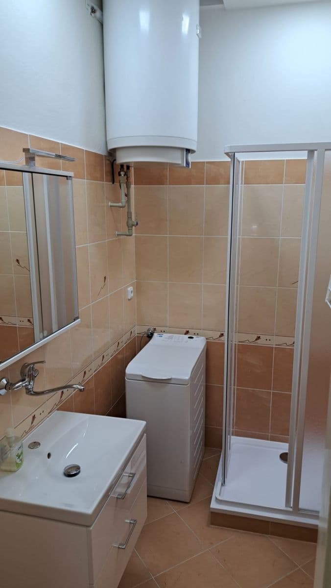 Pronájem bytu 1+kk 30 m², Vrchlického, Praha, Praha Pronájem bytu 1+kk 30 m², Vrchlického, Praha, Praha