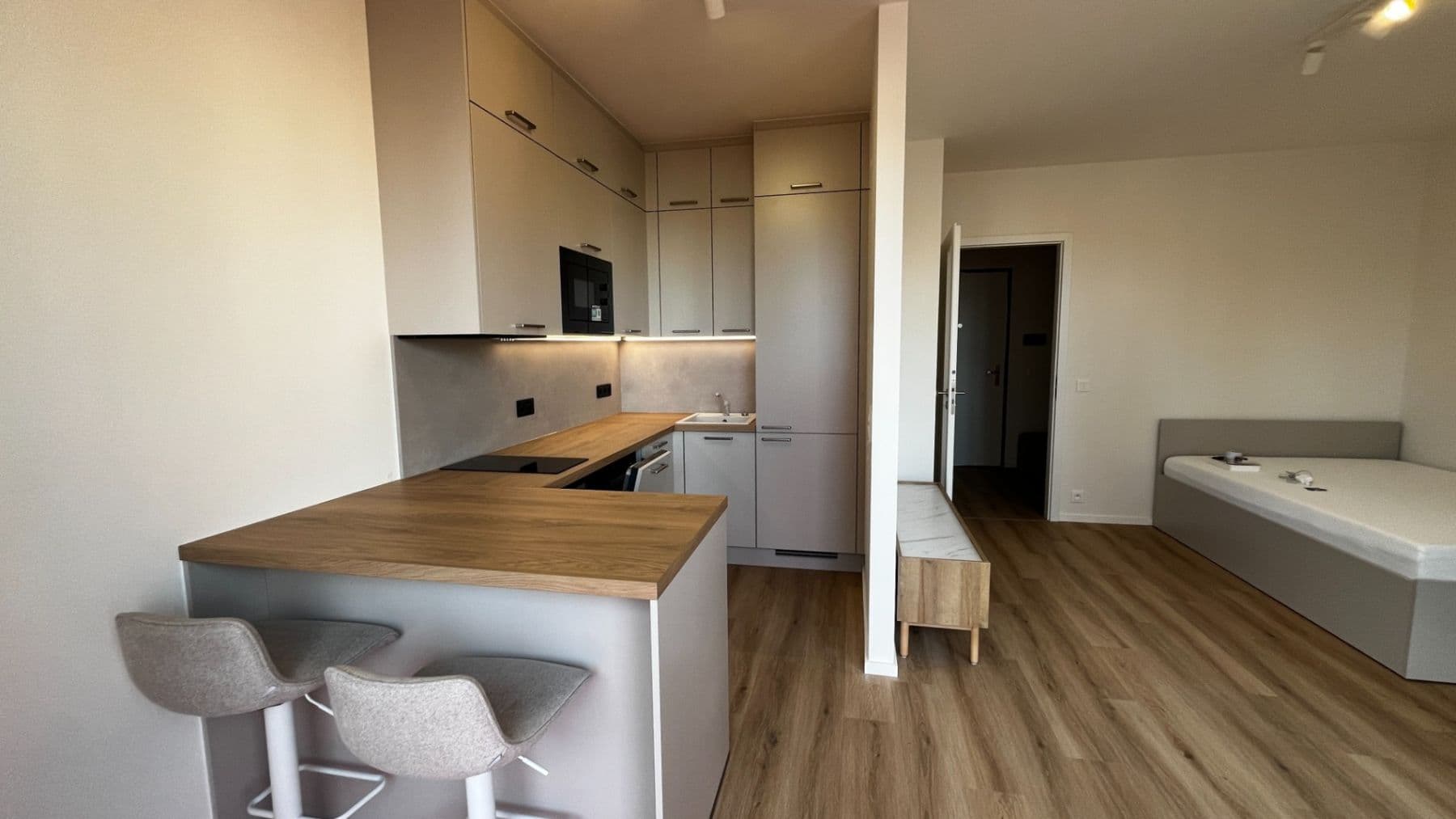 Pronájem bytu 1+kk 35 m², Waltariho, Praha, Praha Pronájem bytu 1+kk 35 m², Waltariho, Praha, Praha