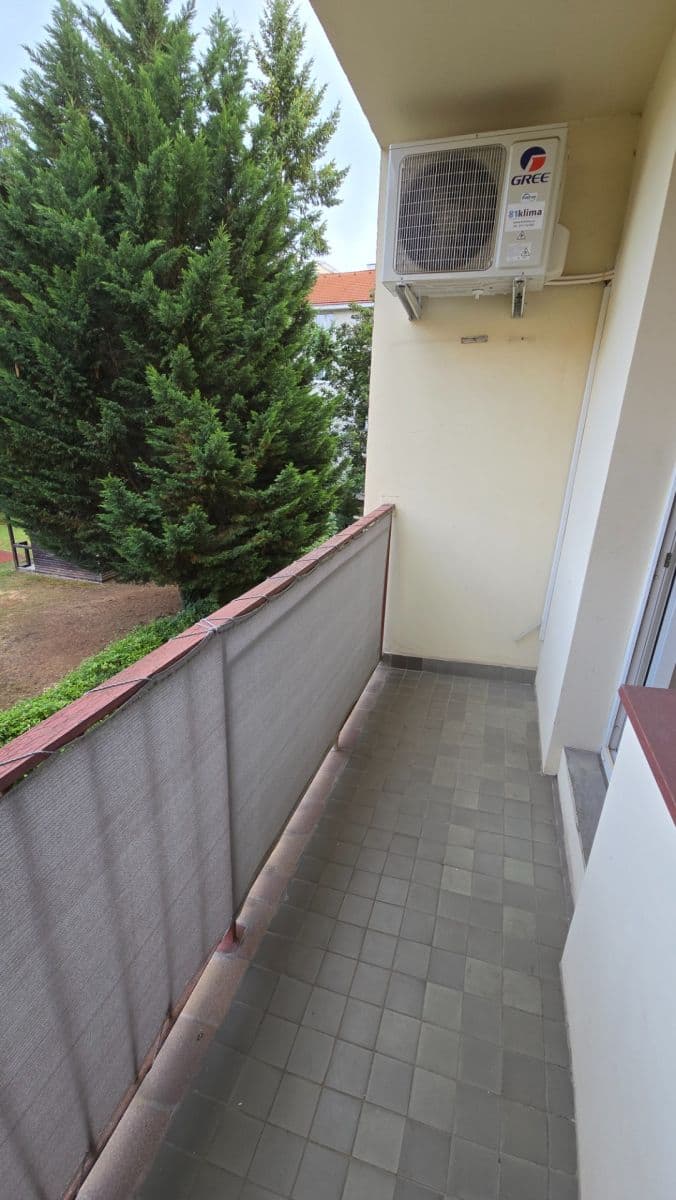 Pronájem bytu 2+1 72 m², náměstí Hrdinů, Praha, Praha Pronájem bytu 2+1 72 m², náměstí Hrdinů, Praha, Praha