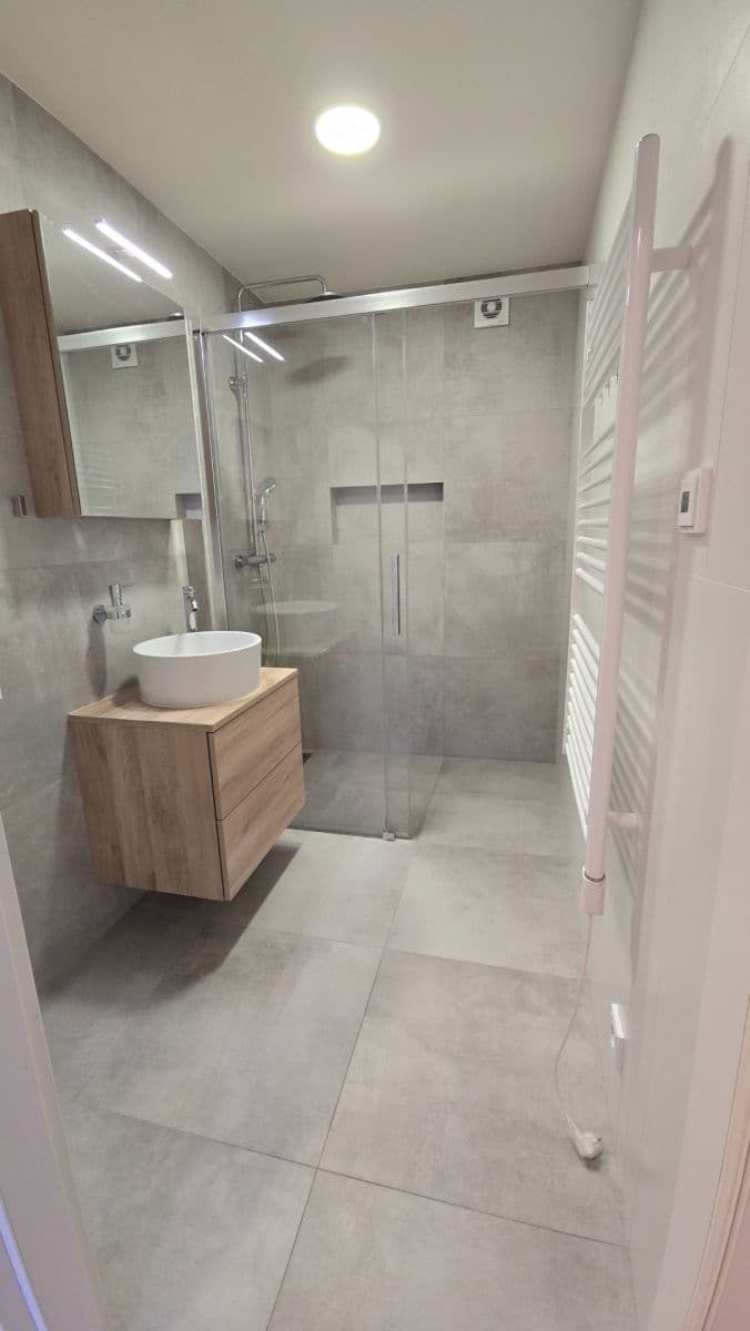 Pronájem bytu 2+1 72 m², náměstí Hrdinů, Praha, Praha Pronájem bytu 2+1 72 m², náměstí Hrdinů, Praha, Praha