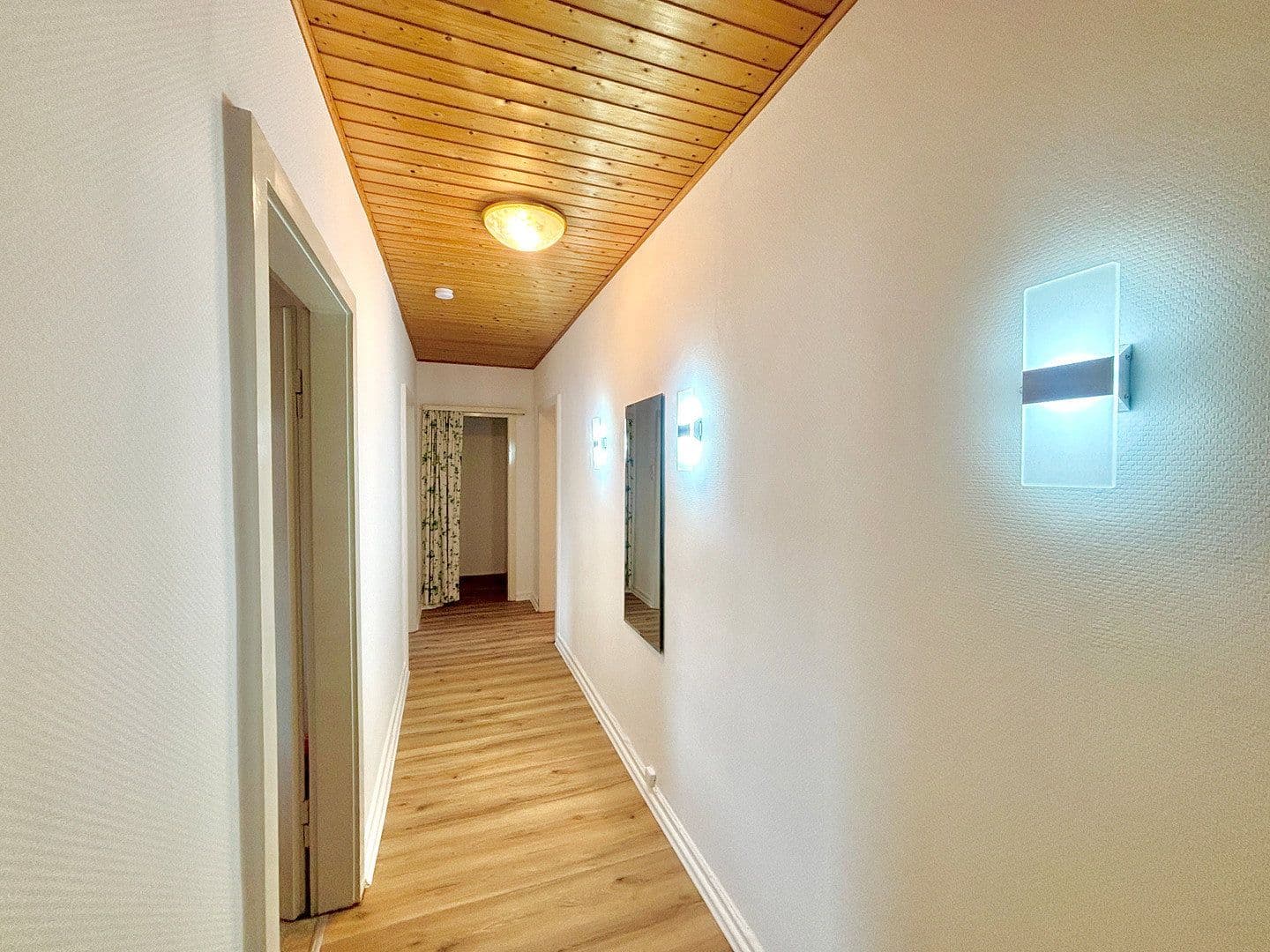 Pronájem bytu 2+1 65 m², Bernhardstraße 21, Karlsruhe, Bádensko-Württembersko Pronájem bytu 2+1 65 m², Bernhardstraße 21, Karlsruhe, Bádensko-Württembersko