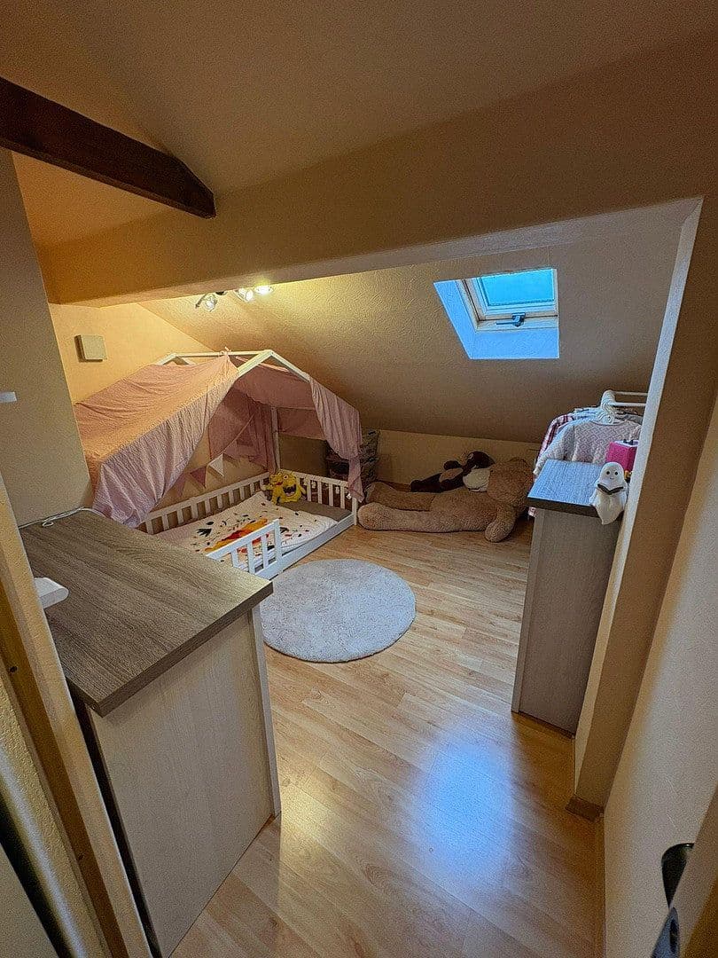 Pronájem bytu 3+1 71 m², Hainstraße 14, Bad Endbach, Hessen Pronájem bytu 3+1 71 m², Hainstraße 14, Bad Endbach, Hessen