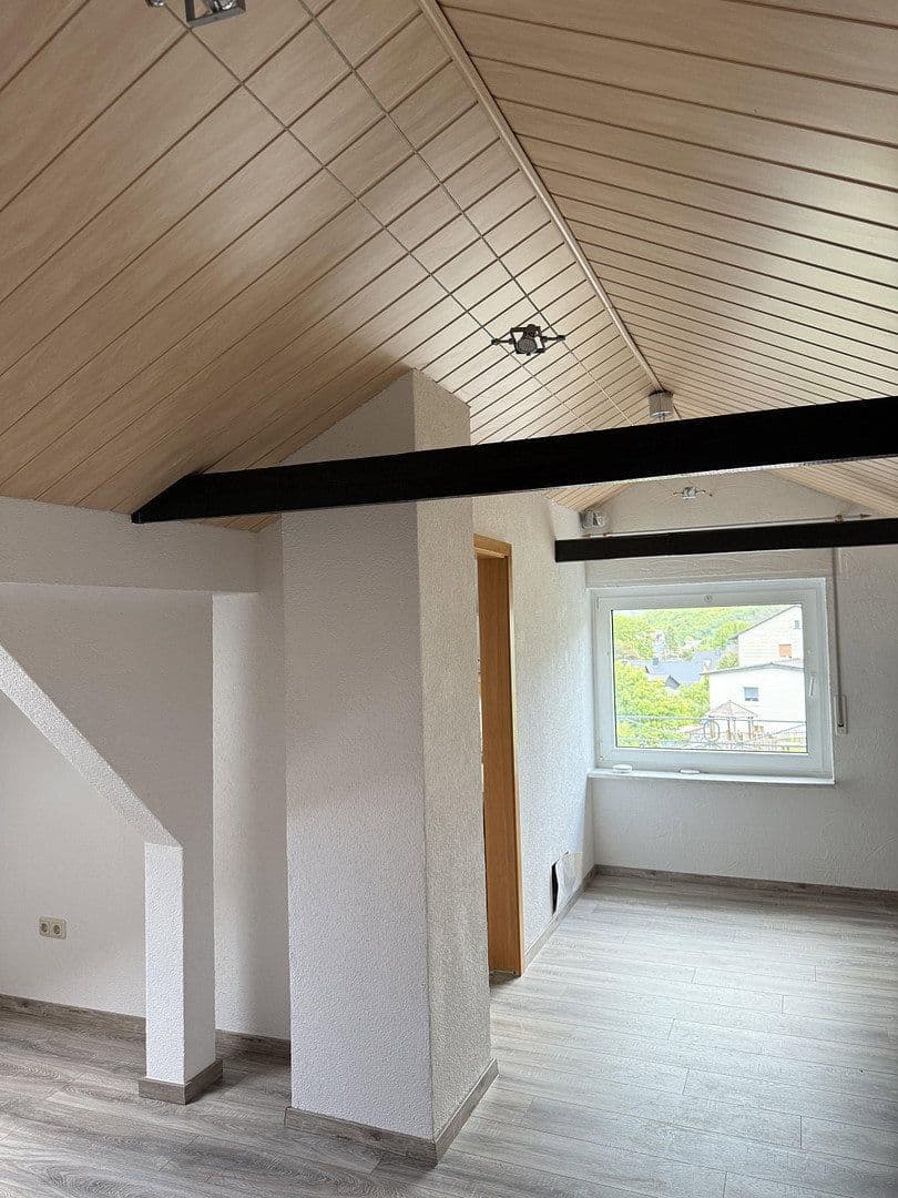 Pronájem bytu 3+1 71 m², Hainstraße 14, Bad Endbach, Hessen Pronájem bytu 3+1 71 m², Hainstraße 14, Bad Endbach, Hessen