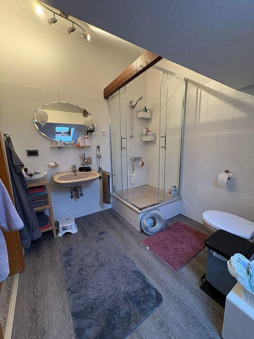 Pronájem bytu 3+1 71 m², Hainstraße 14, Bad Endbach, Hessen Pronájem bytu 3+1 71 m², Hainstraße 14, Bad Endbach, Hessen