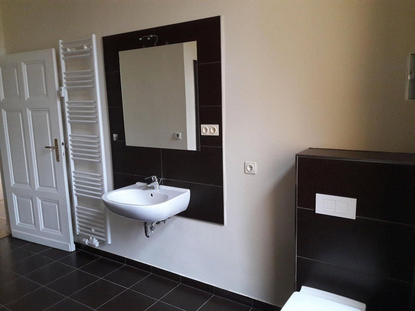 Prodej domu 385 m², pozemek 186 m², Hauptstraße 40, Brandenburg an der Havel, Braniborsko Prodej domu 385 m², pozemek 186 m², Hauptstraße 40, Brandenburg an der Havel, Braniborsko