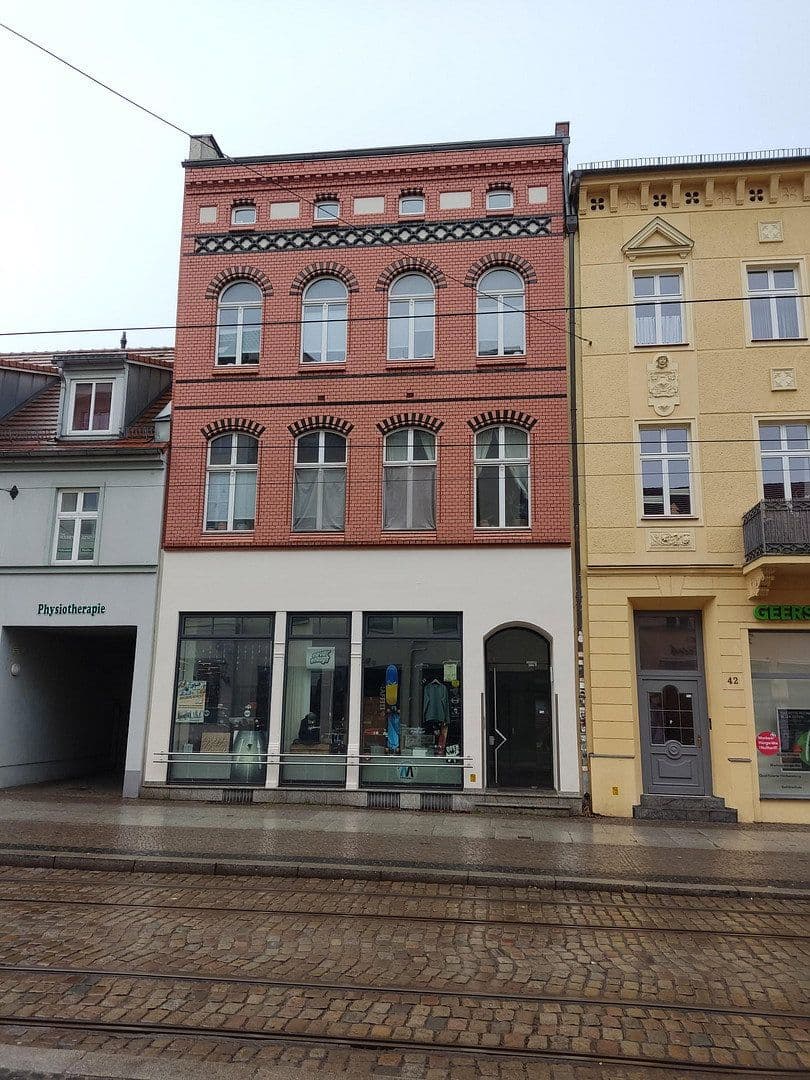 Prodej domu 385 m², pozemek 186 m², Hauptstraße 40, Brandenburg an der Havel, Braniborsko Prodej domu 385 m², pozemek 186 m², Hauptstraße 40, Brandenburg an der Havel, Braniborsko