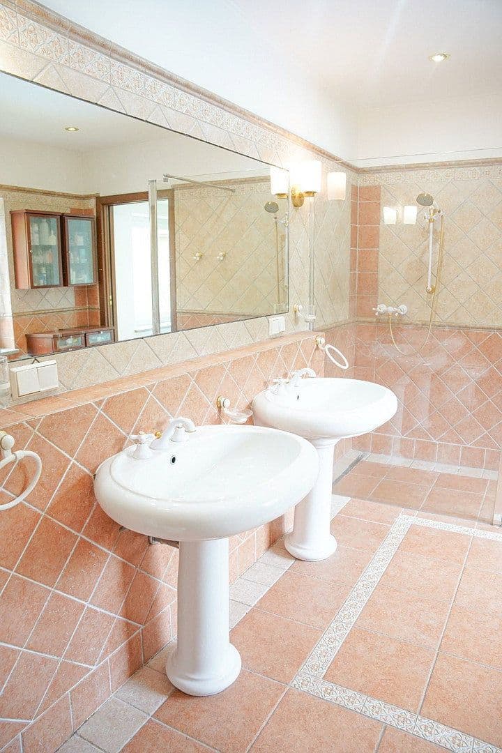 Prodej domu 175 m², pozemek 930 m², Popelkaring 79, 8045 Graz, AT, Graz, Štýrsko Prodej domu 175 m², pozemek 930 m², Popelkaring 79, 8045 Graz, AT, Graz, Štýrsko