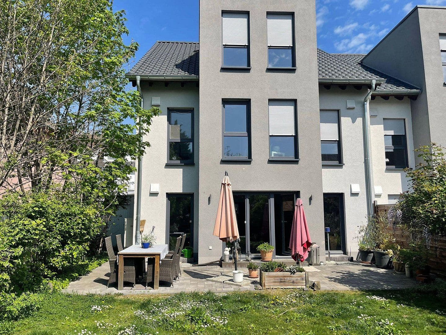 Prodej domu 230 m², pozemek 540 m², Fritz-Winkler-Str. 7, Ludwigshafen am Rhein - Oppau, Porýní-Falc Prodej domu 230 m², pozemek 540 m², Fritz-Winkler-Str. 7, Ludwigshafen am Rhein - Oppau, Porýní-Falc