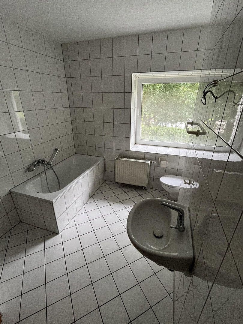 Pronájem bytu 2+1 40 m², Wasserschlossweg 1, Chemnitz, Sasko Pronájem bytu 2+1 40 m², Wasserschlossweg 1, Chemnitz, Sasko