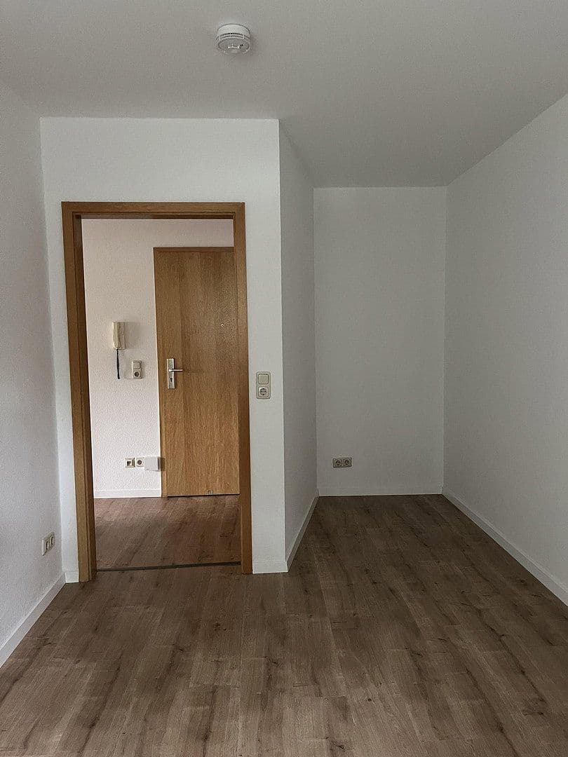 Pronájem bytu 2+1 40 m², Wasserschlossweg 1, Chemnitz, Sasko Pronájem bytu 2+1 40 m², Wasserschlossweg 1, Chemnitz, Sasko