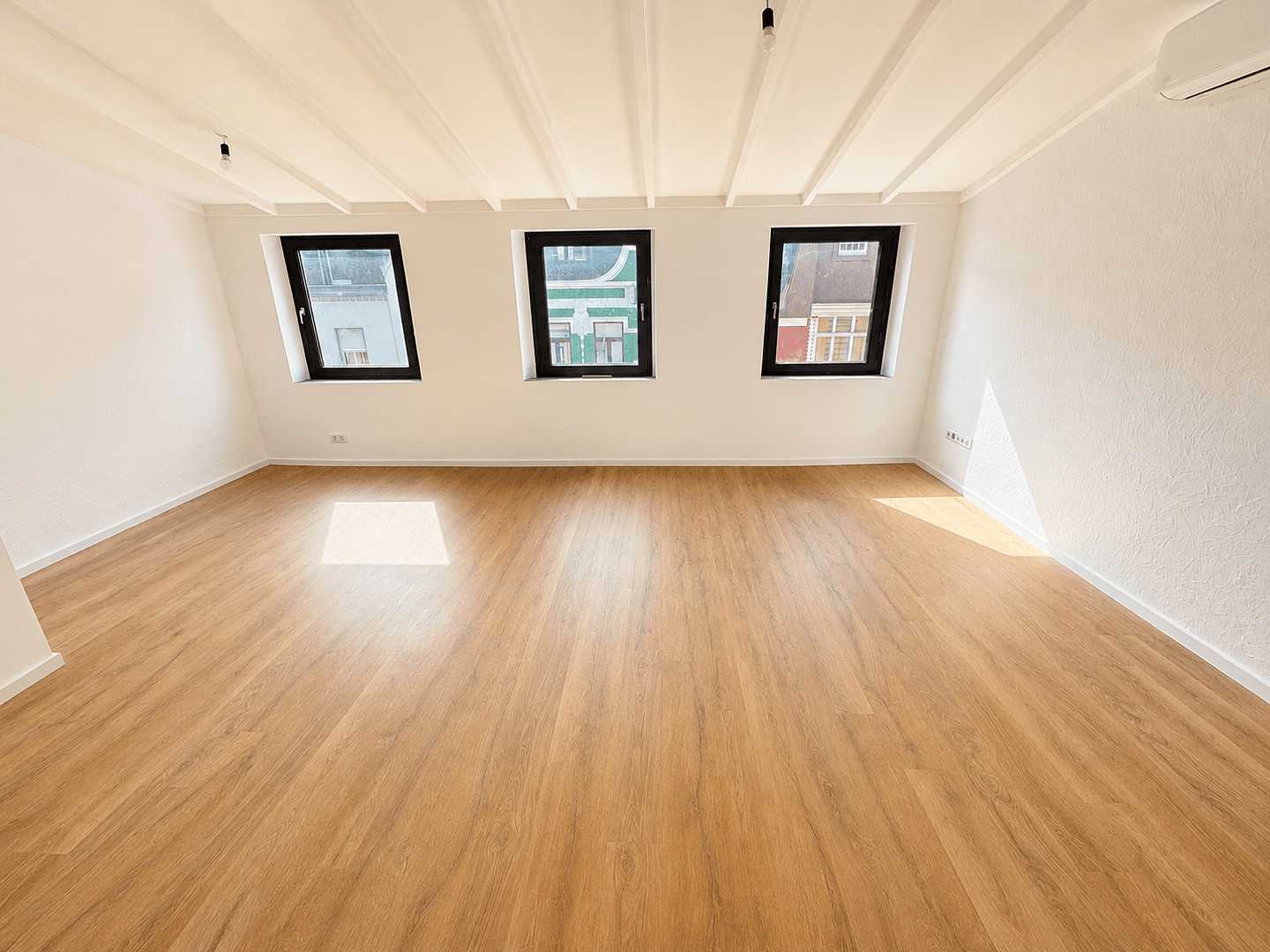 Pronájem bytu 2+1 49 m², Düren, Severní Porýní-Vestfálsko Pronájem bytu 2+1 49 m², Düren, Severní Porýní-Vestfálsko