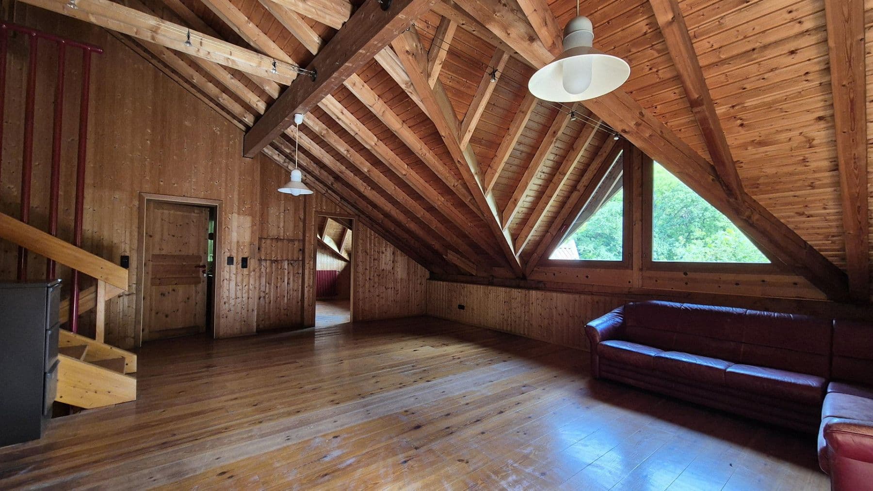 Prodej domu 214 m², pozemek 6.250 m², Otterberg, Porýní-Falc Prodej domu 214 m², pozemek 6.250 m², Otterberg, Porýní-Falc