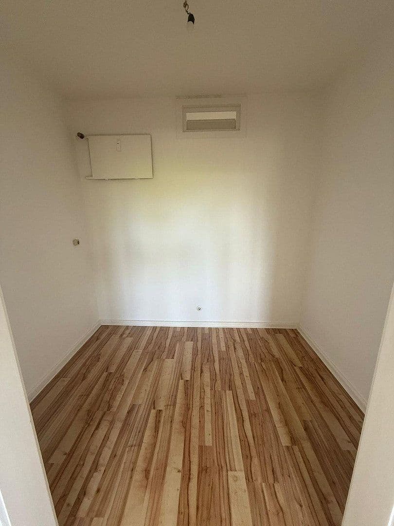 Pronájem bytu 1+1 43 m², Neuendorfer Str. 99, Berlin, Berlín Pronájem bytu 1+1 43 m², Neuendorfer Str. 99, Berlin, Berlín