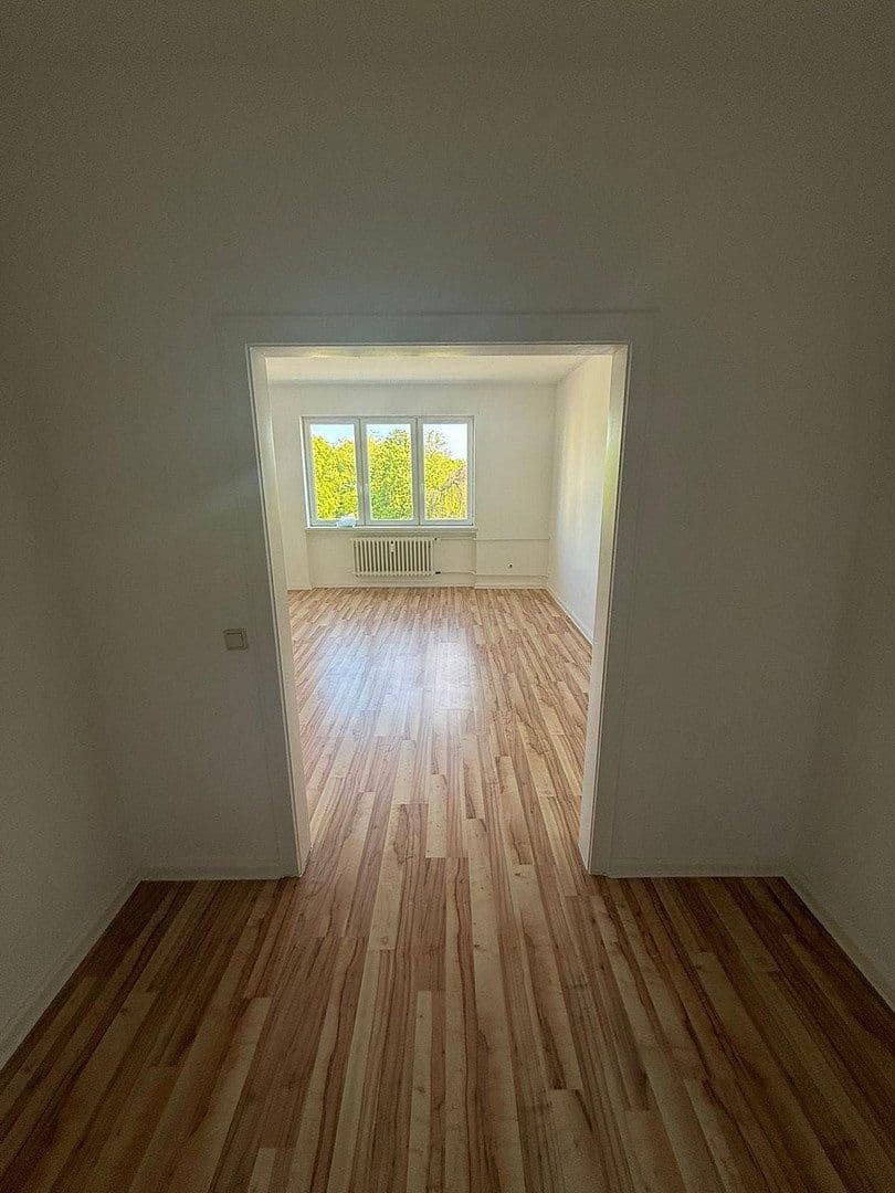 Pronájem bytu 1+1 43 m², Neuendorfer Str. 99, Berlin, Berlín Pronájem bytu 1+1 43 m², Neuendorfer Str. 99, Berlin, Berlín