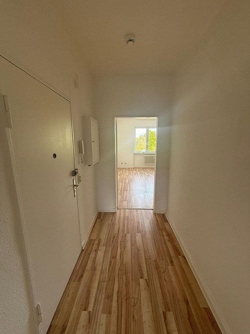 Pronájem bytu 1+1 43 m², Neuendorfer Str. 99, Berlin, Berlín Pronájem bytu 1+1 43 m², Neuendorfer Str. 99, Berlin, Berlín