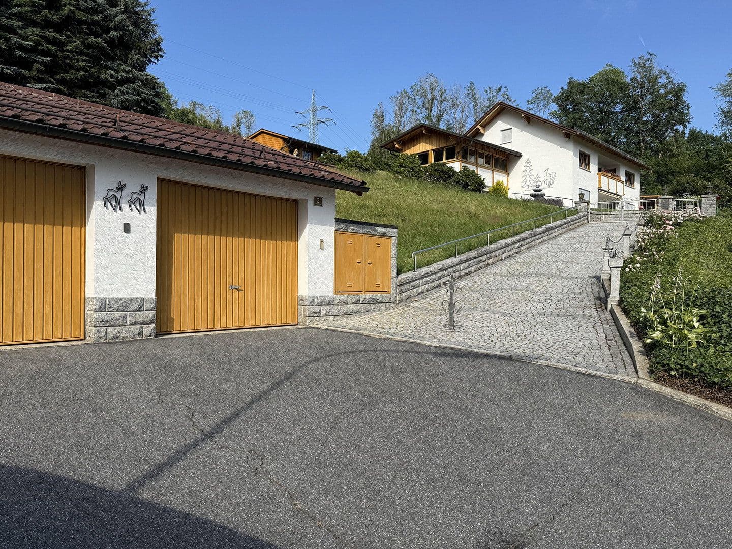Prodej domu 335 m², pozemek 12.834 m², Waldbrunn, Bavorsko Prodej domu 335 m², pozemek 12.834 m², Waldbrunn, Bavorsko