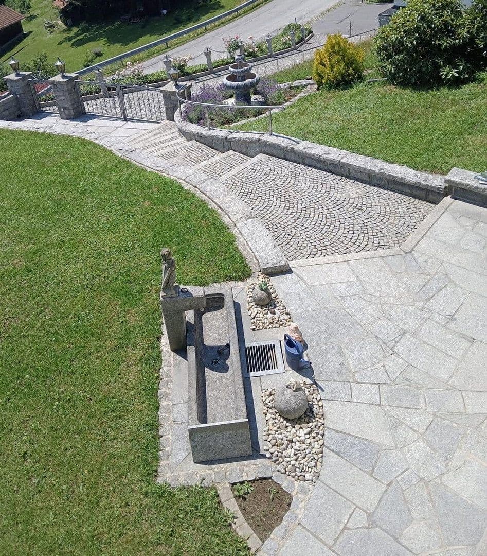 Prodej domu 335 m², pozemek 12.834 m², Waldbrunn, Bavorsko Prodej domu 335 m², pozemek 12.834 m², Waldbrunn, Bavorsko