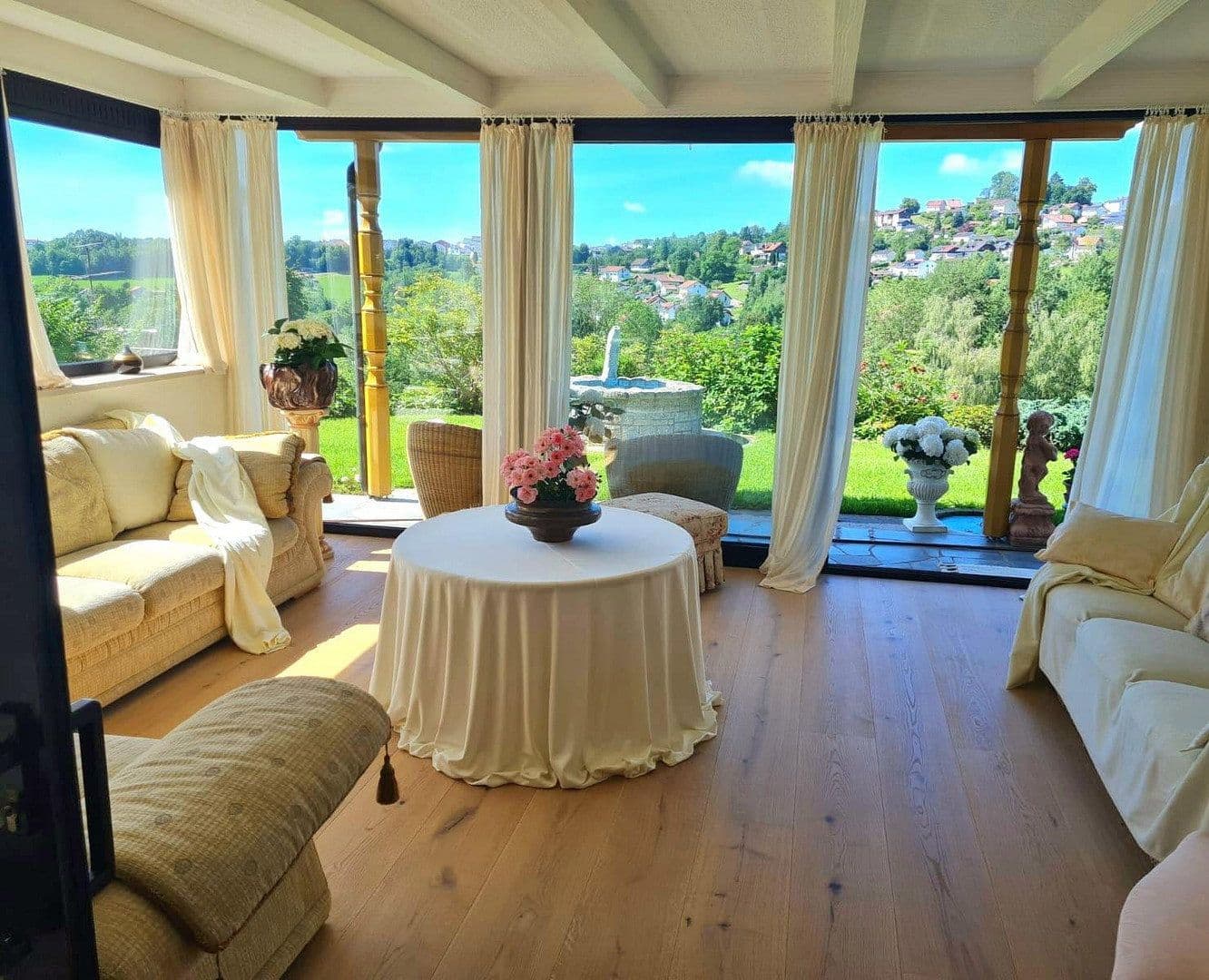 Prodej domu 335 m², pozemek 12.834 m², Waldbrunn, Bavorsko Prodej domu 335 m², pozemek 12.834 m², Waldbrunn, Bavorsko