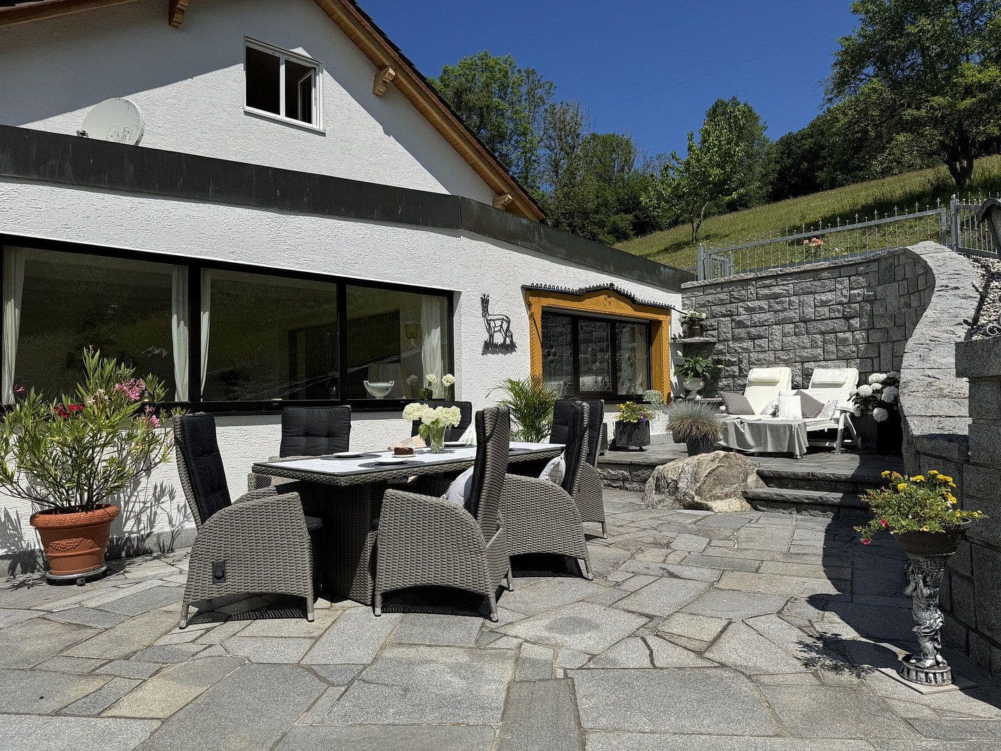 Prodej domu 335 m², pozemek 12.834 m², Waldbrunn, Bavorsko Prodej domu 335 m², pozemek 12.834 m², Waldbrunn, Bavorsko