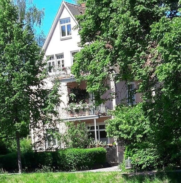 Prodej domu 630 m², pozemek 1.140 m², Hermann -Fischer-Allee 20, Donaueschingen, Bádensko-Württembersko Prodej domu 630 m², pozemek 1.140 m², Hermann -Fischer-Allee 20, Donaueschingen, Bádensko-Württembersko