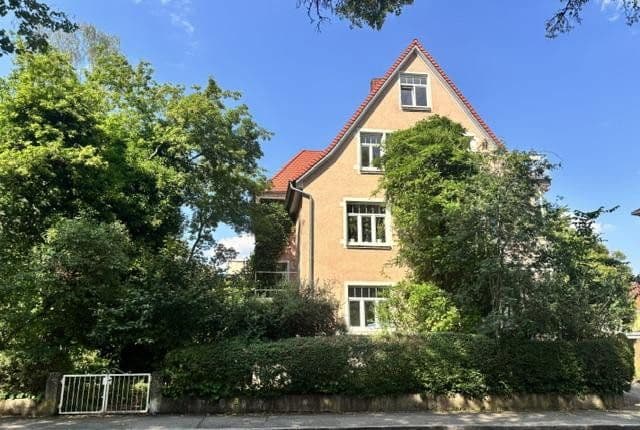 Prodej domu 630 m², pozemek 1.140 m², Hermann -Fischer-Allee 20, Donaueschingen, Bádensko-Württembersko Prodej domu 630 m², pozemek 1.140 m², Hermann -Fischer-Allee 20, Donaueschingen, Bádensko-Württembersko