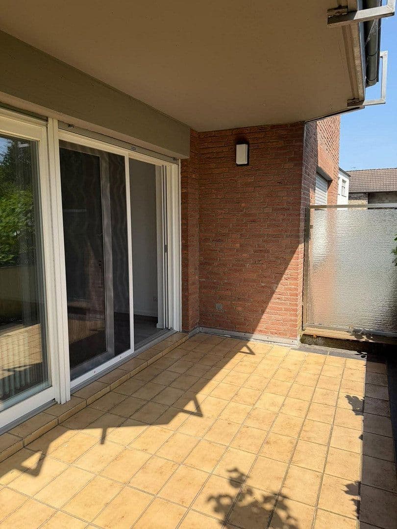 Pronájem bytu 3+1 98 m², Eilendorfer Straße 102, Cáchy, Severní Porýní-Vestfálsko Pronájem bytu 3+1 98 m², Eilendorfer Straße 102, Cáchy, Severní Porýní-Vestfálsko