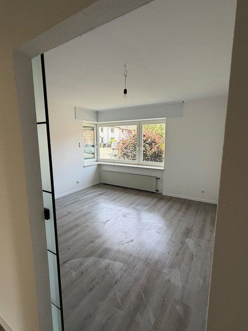 Pronájem bytu 3+1 98 m², Eilendorfer Straße 102, Cáchy, Severní Porýní-Vestfálsko Pronájem bytu 3+1 98 m², Eilendorfer Straße 102, Cáchy, Severní Porýní-Vestfálsko