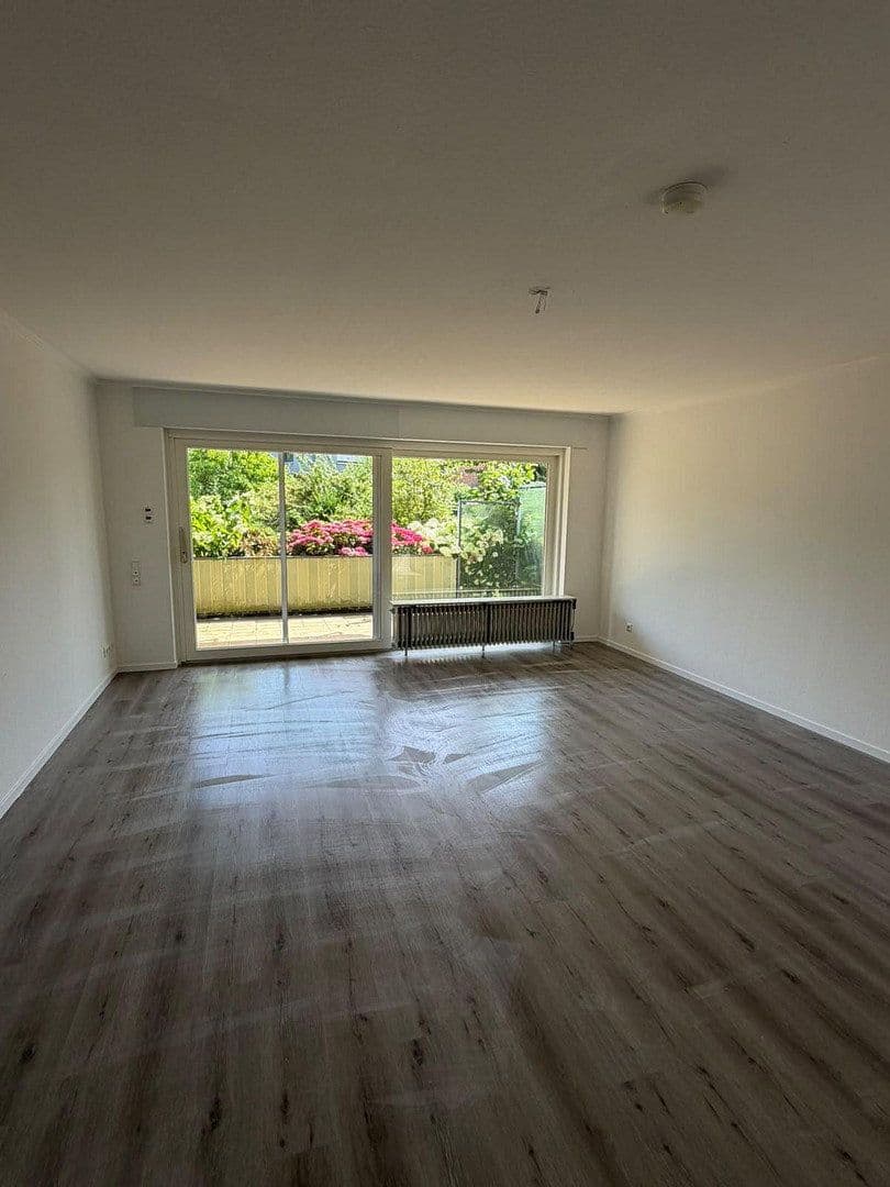 Pronájem bytu 3+1 98 m², Eilendorfer Straße 102, Cáchy, Severní Porýní-Vestfálsko Pronájem bytu 3+1 98 m², Eilendorfer Straße 102, Cáchy, Severní Porýní-Vestfálsko