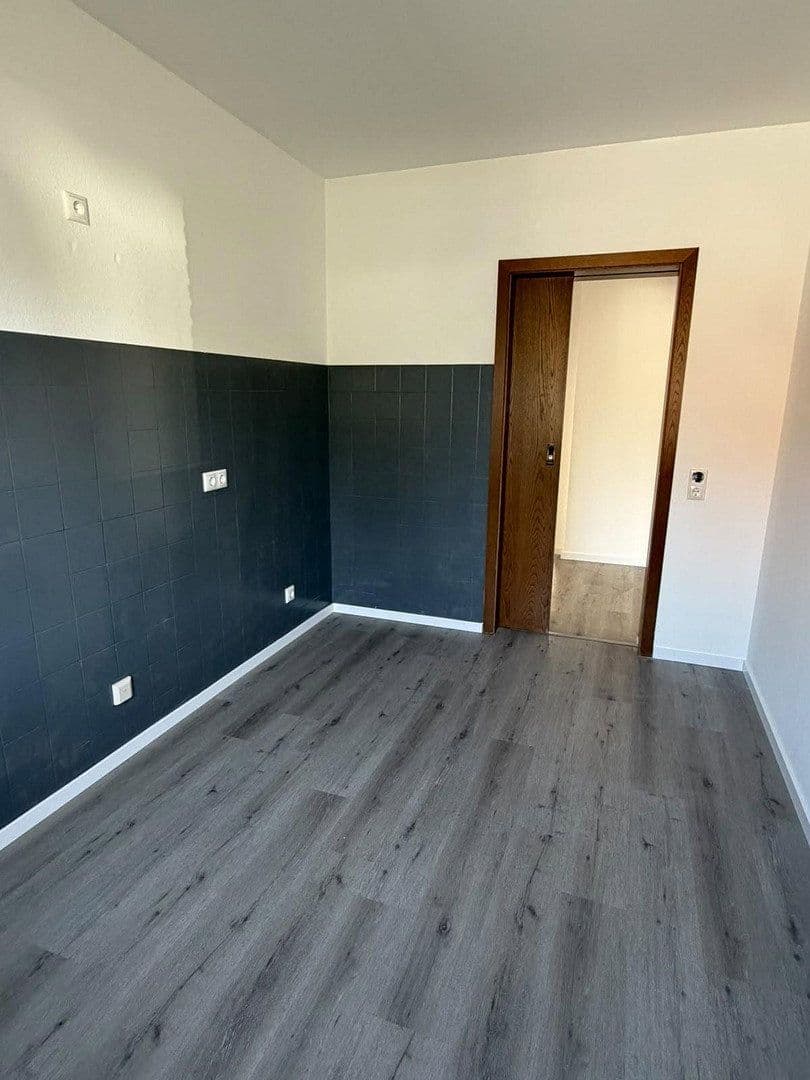 Pronájem bytu 3+1 98 m², Eilendorfer Straße 102, Cáchy, Severní Porýní-Vestfálsko Pronájem bytu 3+1 98 m², Eilendorfer Straße 102, Cáchy, Severní Porýní-Vestfálsko