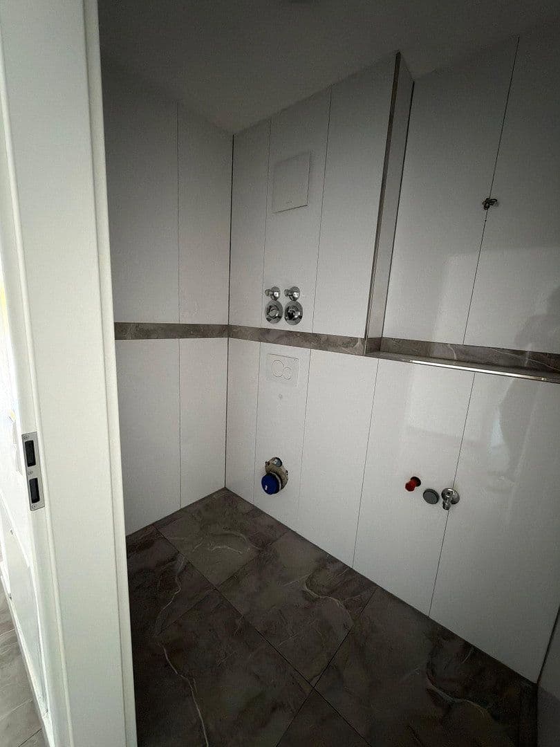 Pronájem bytu 3+1 93 m², Schifferstadt, Porýní-Falc Pronájem bytu 3+1 93 m², Schifferstadt, Porýní-Falc
