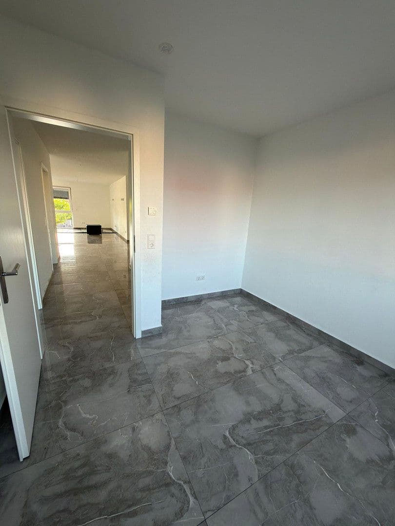 Pronájem bytu 3+1 93 m², Schifferstadt, Porýní-Falc Pronájem bytu 3+1 93 m², Schifferstadt, Porýní-Falc
