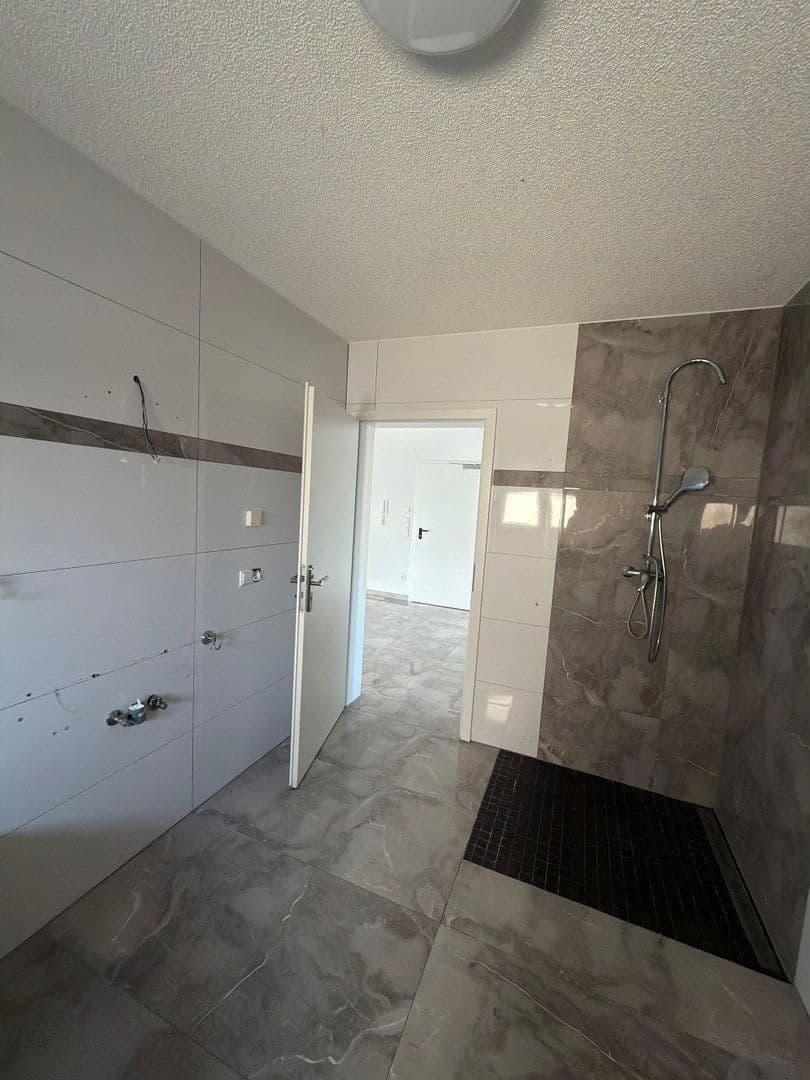 Pronájem bytu 3+1 93 m², Schifferstadt, Porýní-Falc Pronájem bytu 3+1 93 m², Schifferstadt, Porýní-Falc
