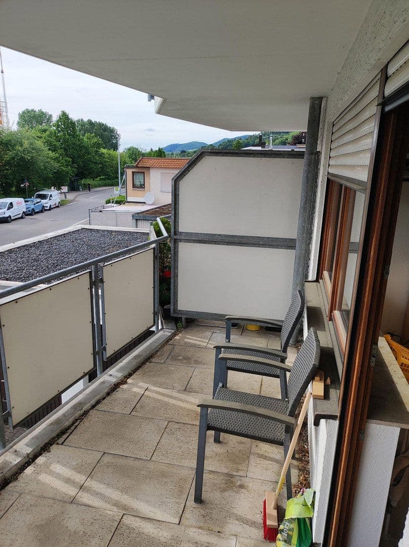 Pronájem bytu 1+1 37 m², Immanuel-Kant-Str. 50, Bad Urach, Bádensko-Württembersko Pronájem bytu 1+1 37 m², Immanuel-Kant-Str. 50, Bad Urach, Bádensko-Württembersko