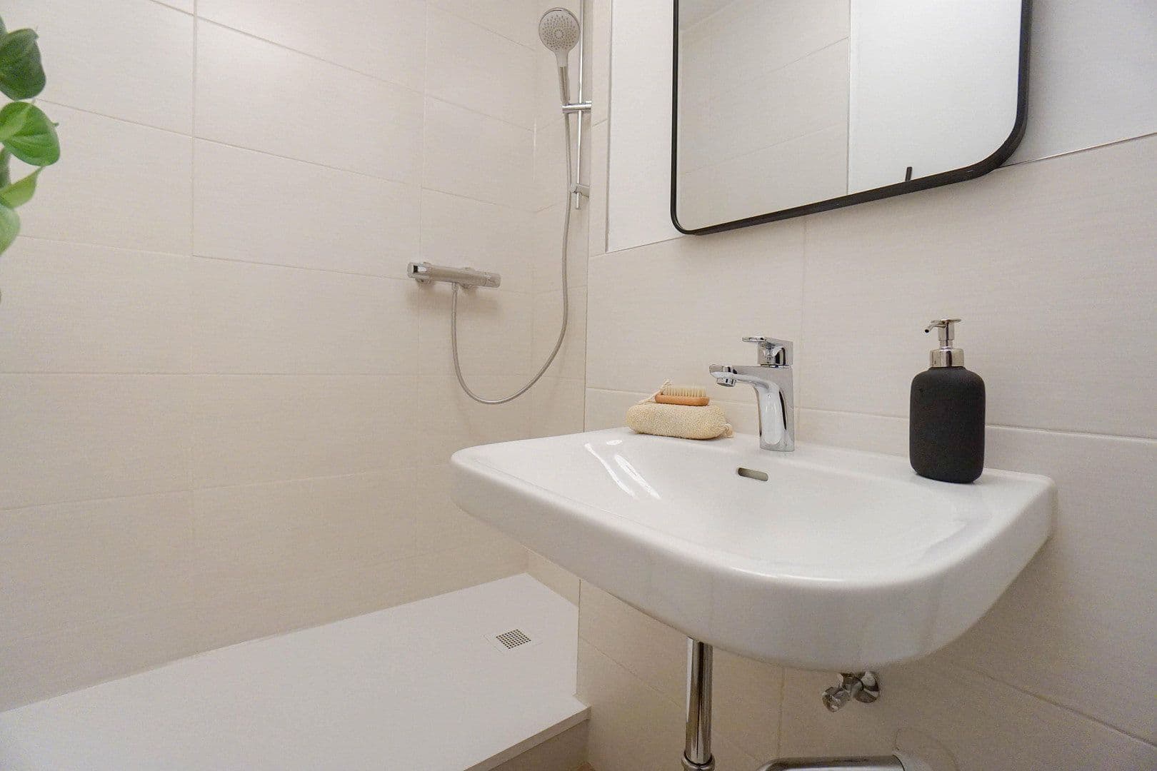 Pronájem bytu 3+1 70 m², Bremerhaven, Bremen Pronájem bytu 3+1 70 m², Bremerhaven, Bremen