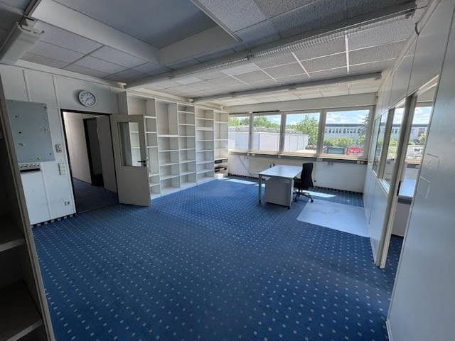 Pronájem nebytového prostoru 2.024 m², Schlierbach, Bádensko-Württembersko Pronájem nebytového prostoru 2.024 m², Schlierbach, Bádensko-Württembersko