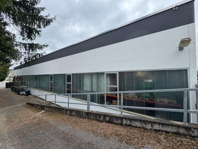 Pronájem nebytového prostoru 2.024 m², Schlierbach, Bádensko-Württembersko Pronájem nebytového prostoru 2.024 m², Schlierbach, Bádensko-Württembersko