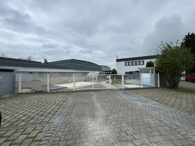 Pronájem nebytového prostoru 2.024 m², Schlierbach, Bádensko-Württembersko Pronájem nebytového prostoru 2.024 m², Schlierbach, Bádensko-Württembersko