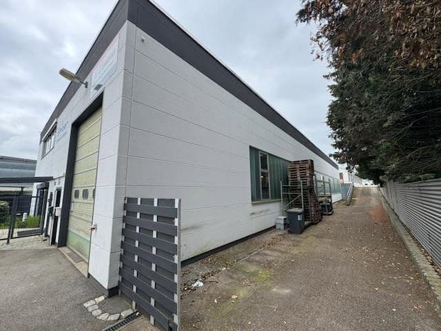 Pronájem nebytového prostoru 2.024 m², Schlierbach, Bádensko-Württembersko Pronájem nebytového prostoru 2.024 m², Schlierbach, Bádensko-Württembersko
