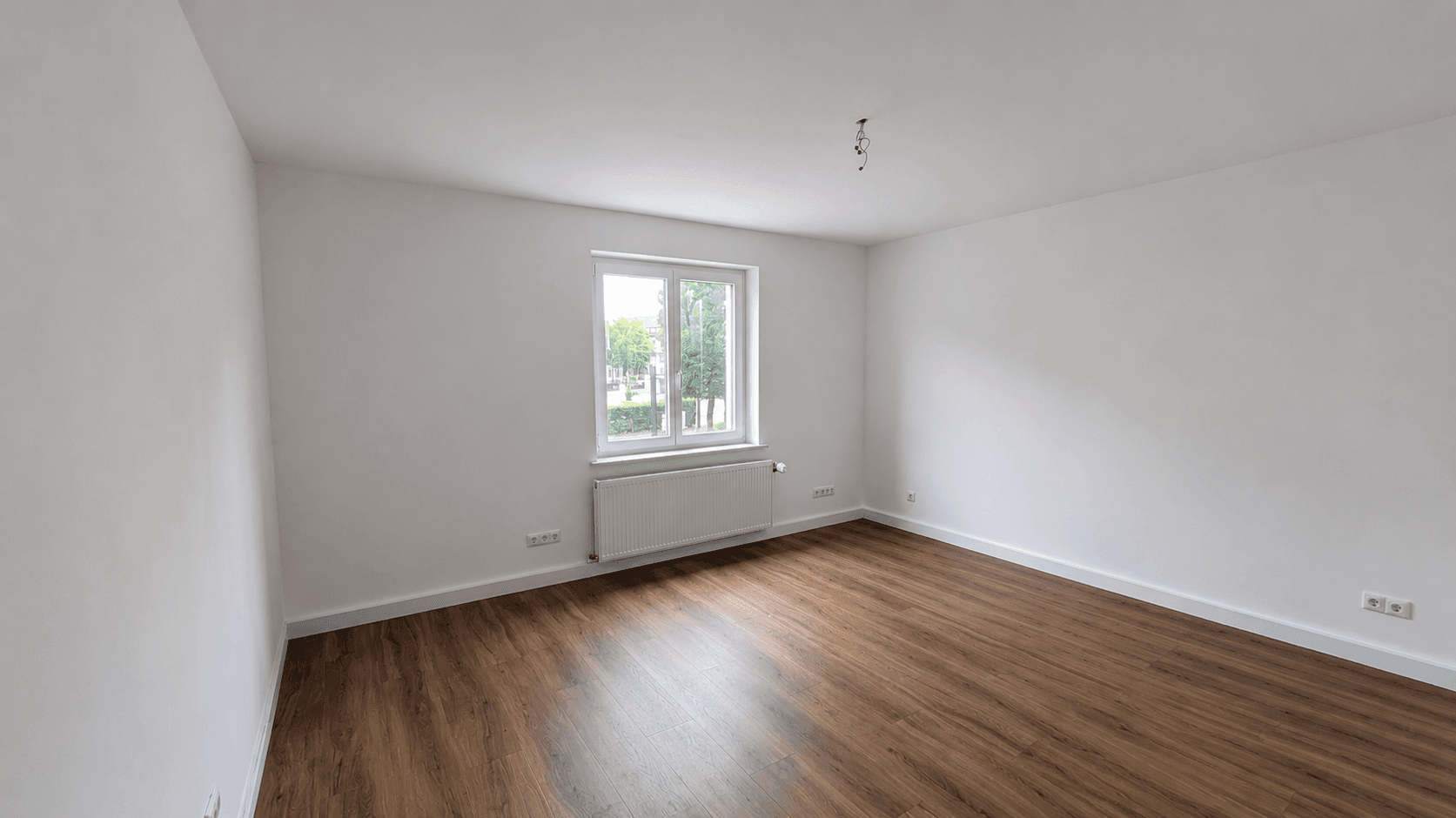 Pronájem bytu 3+1 79 m², Ekkehardstraße 51, Singen (Hohentwiel), Bádensko-Württembersko Pronájem bytu 3+1 79 m², Ekkehardstraße 51, Singen (Hohentwiel), Bádensko-Württembersko