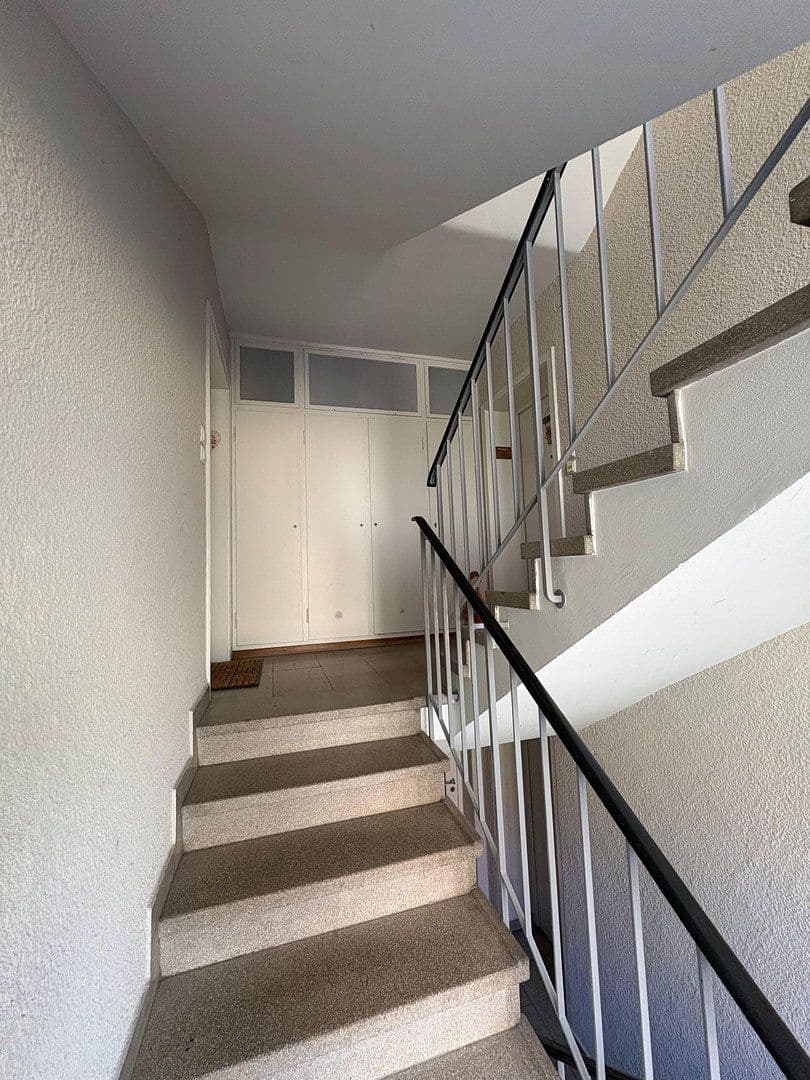 Pronájem bytu 3+1 70 m², Bronnäcker 16, Stuttgart, Bádensko-Württembersko Pronájem bytu 3+1 70 m², Bronnäcker 16, Stuttgart, Bádensko-Württembersko