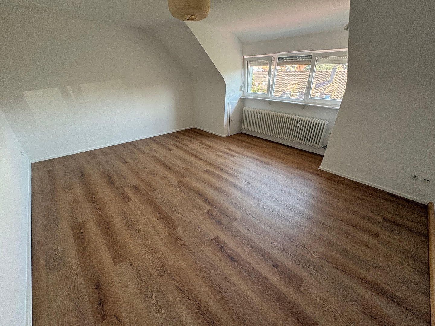 Pronájem bytu 3+1 70 m², Bronnäcker 16, Stuttgart, Bádensko-Württembersko Pronájem bytu 3+1 70 m², Bronnäcker 16, Stuttgart, Bádensko-Württembersko