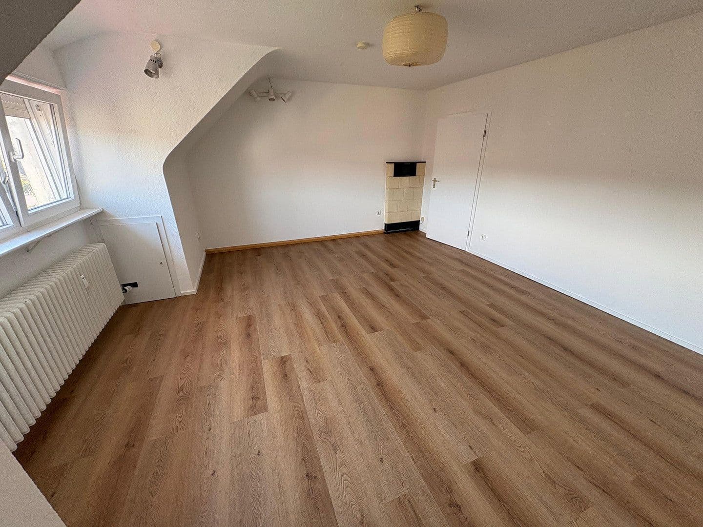 Pronájem bytu 3+1 70 m², Bronnäcker 16, Stuttgart, Bádensko-Württembersko Pronájem bytu 3+1 70 m², Bronnäcker 16, Stuttgart, Bádensko-Württembersko
