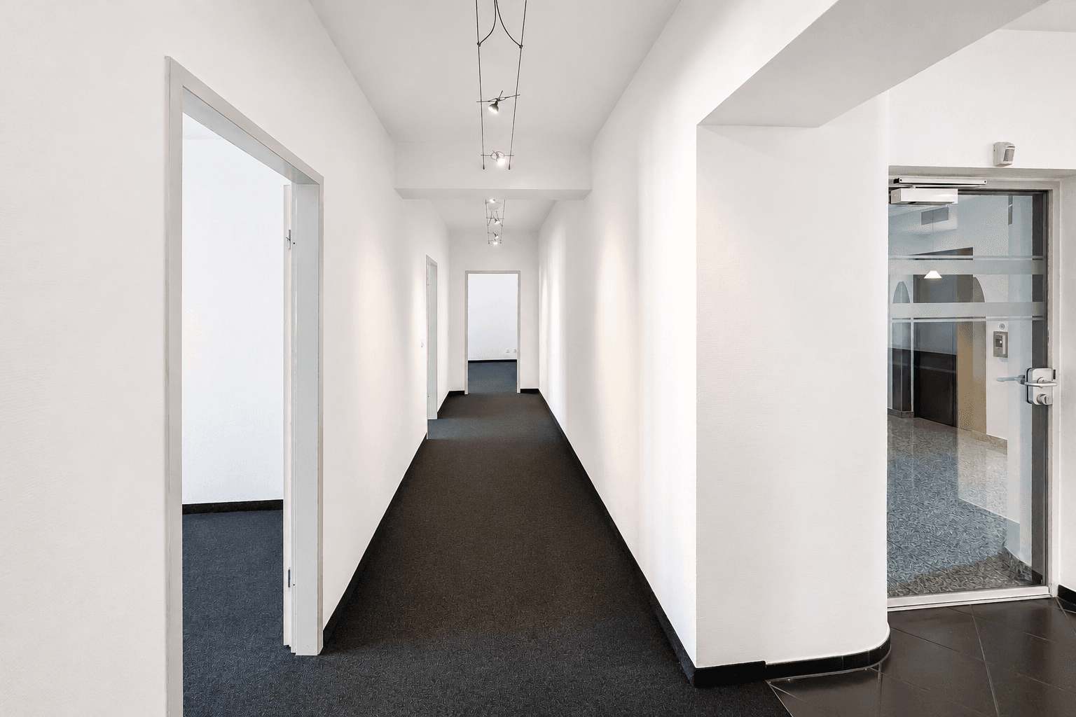 Pronájem kanceláře 364 m², Döppersberg 19, Wuppertal, Severní Porýní-Vestfálsko Pronájem kanceláře 364 m², Döppersberg 19, Wuppertal, Severní Porýní-Vestfálsko