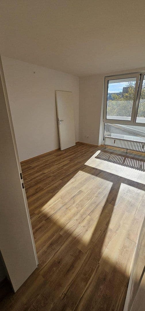 Pronájem bytu 3+1 90 m², Kaarst, Severní Porýní-Vestfálsko Pronájem bytu 3+1 90 m², Kaarst, Severní Porýní-Vestfálsko