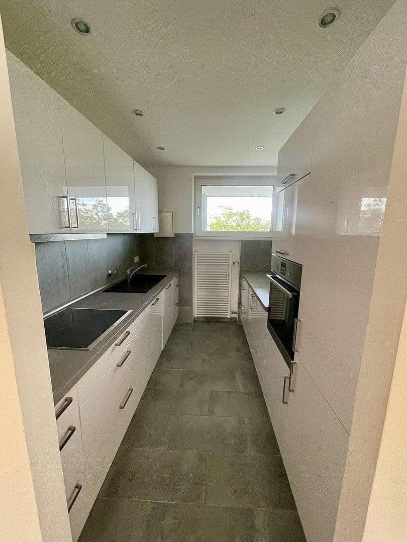 Pronájem bytu 3+1 90 m², Kaarst, Severní Porýní-Vestfálsko Pronájem bytu 3+1 90 m², Kaarst, Severní Porýní-Vestfálsko
