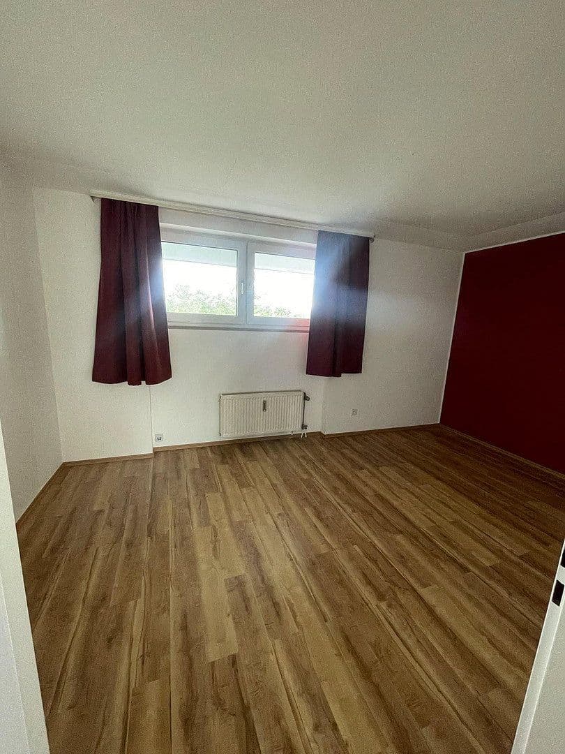 Pronájem bytu 3+1 90 m², Kaarst, Severní Porýní-Vestfálsko Pronájem bytu 3+1 90 m², Kaarst, Severní Porýní-Vestfálsko