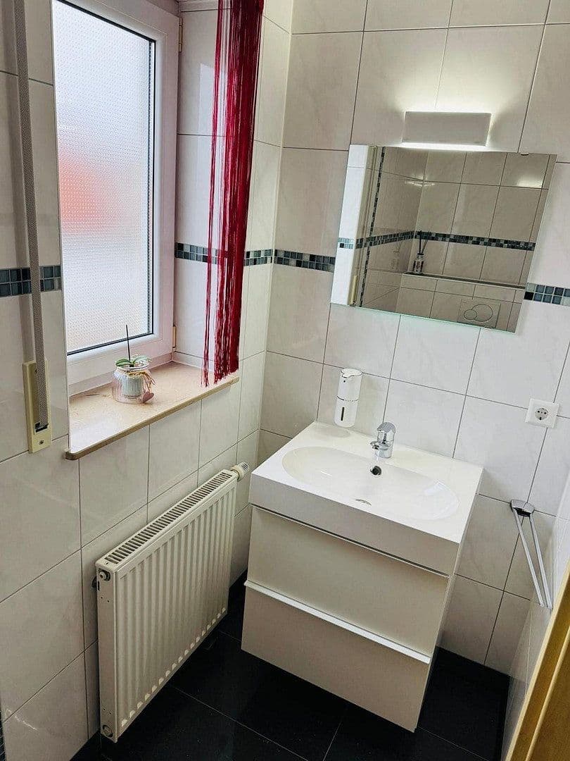 Prodej domu 180 m², pozemek 300 m², Künzelsau, Bádensko-Württembersko Prodej domu 180 m², pozemek 300 m², Künzelsau, Bádensko-Württembersko
