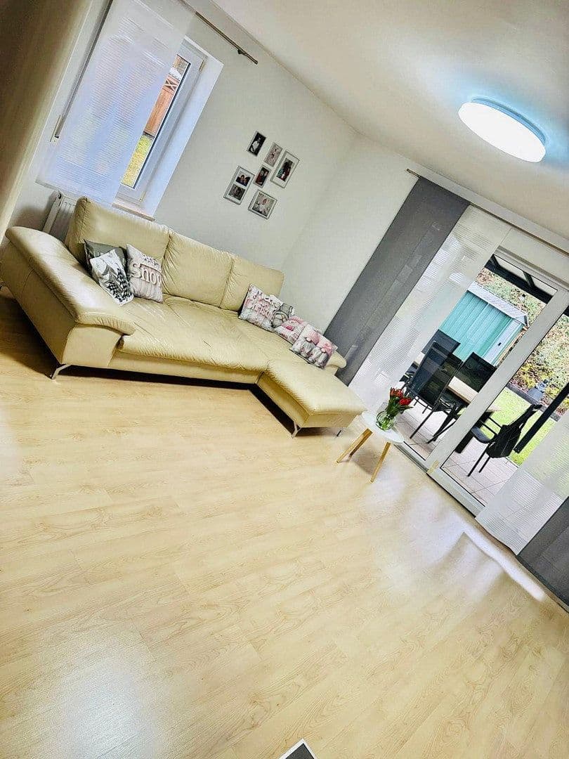 Prodej domu 180 m², pozemek 300 m², Künzelsau, Bádensko-Württembersko Prodej domu 180 m², pozemek 300 m², Künzelsau, Bádensko-Württembersko