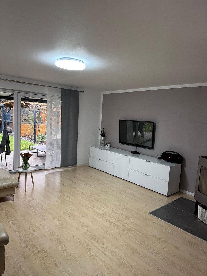Prodej domu 180 m², pozemek 300 m², Künzelsau, Bádensko-Württembersko Prodej domu 180 m², pozemek 300 m², Künzelsau, Bádensko-Württembersko